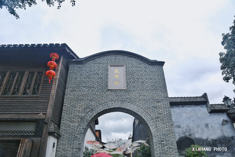 黄巷,三坊七巷里的每条巷子都不同,可以走进去看看,说不定会有故事呢.