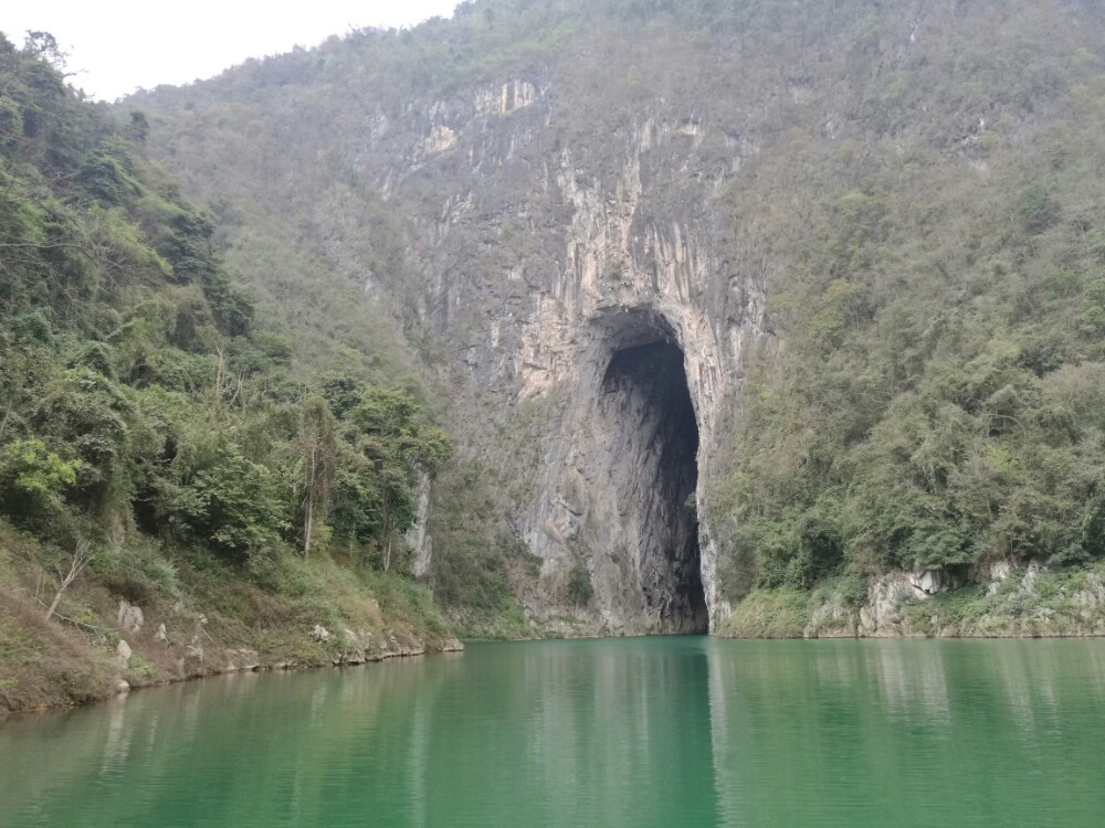 初探燕子洞