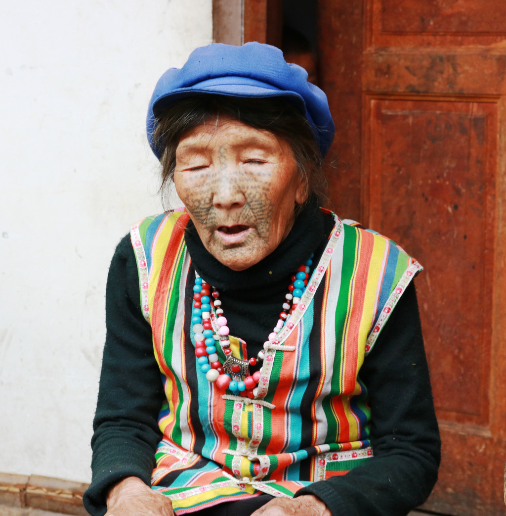 独龙江族纹面女(独龙江乡龙元村)