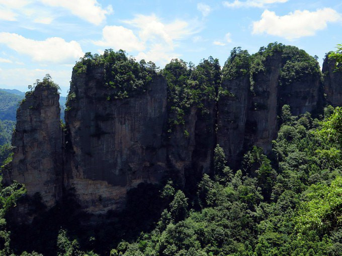 最大的凌空观景台 黄石寨景点:天书宝匣,定海神针,南天一柱,天桥遗墩