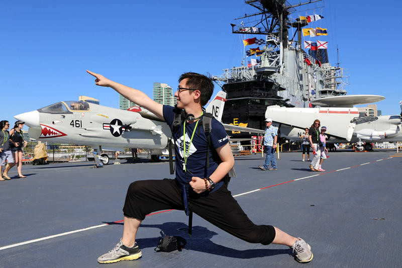          这个航母起飞姿势标准吗